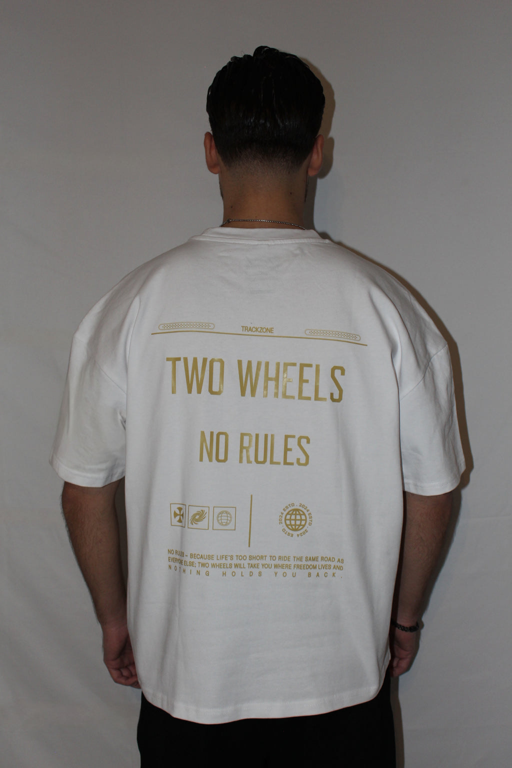 TWO WHEELS NO RULES TEE WHITE
