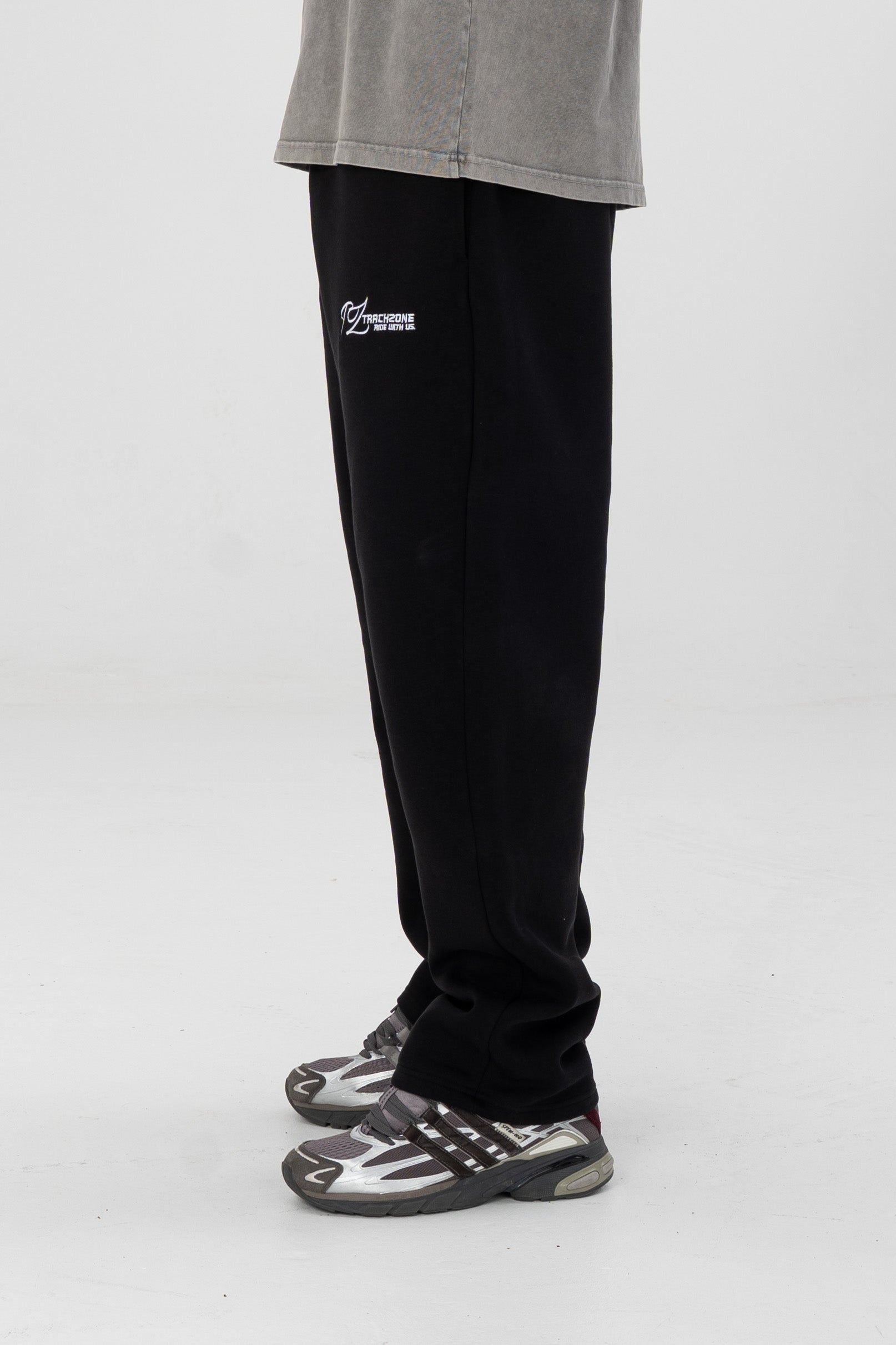 BASIC TRACK PANTS