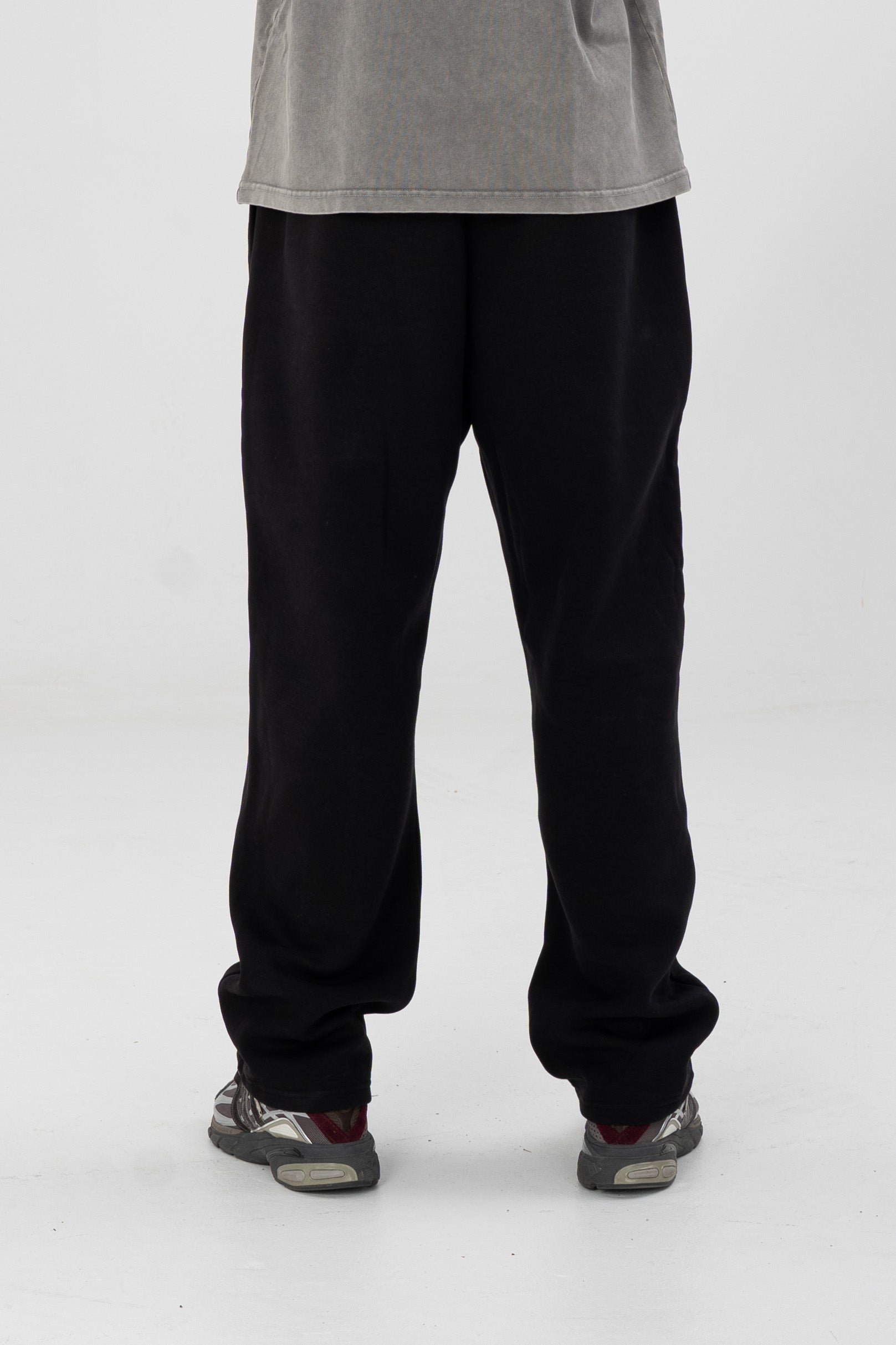 BASIC TRACK PANTS